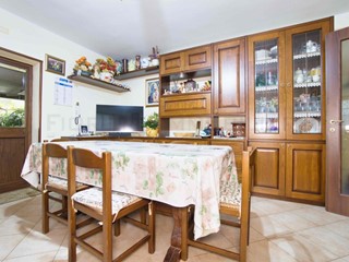 Casa Indipendente in Vendita a Piombino, zona Riotorto, 650'000&euro;, 240 m², arredato, con Box
