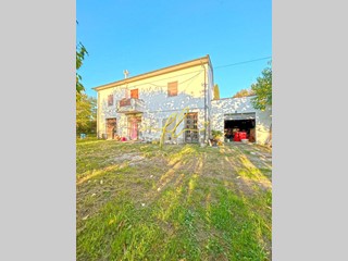 Casa Indipendente in Vendita a Castellina Marittima, zona Le Badie, 340'000€, 140 m², con Box