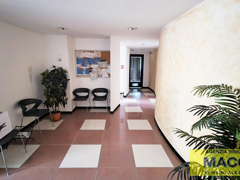Ufficio in Vendita a Peccioli, 95'000€, 170 m²