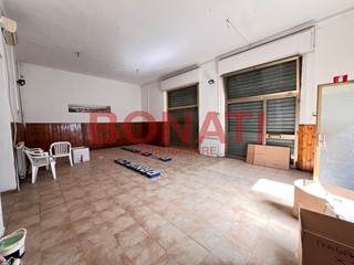 Capannone in Affitto a La Spezia, 1'700&euro;, 160 m²