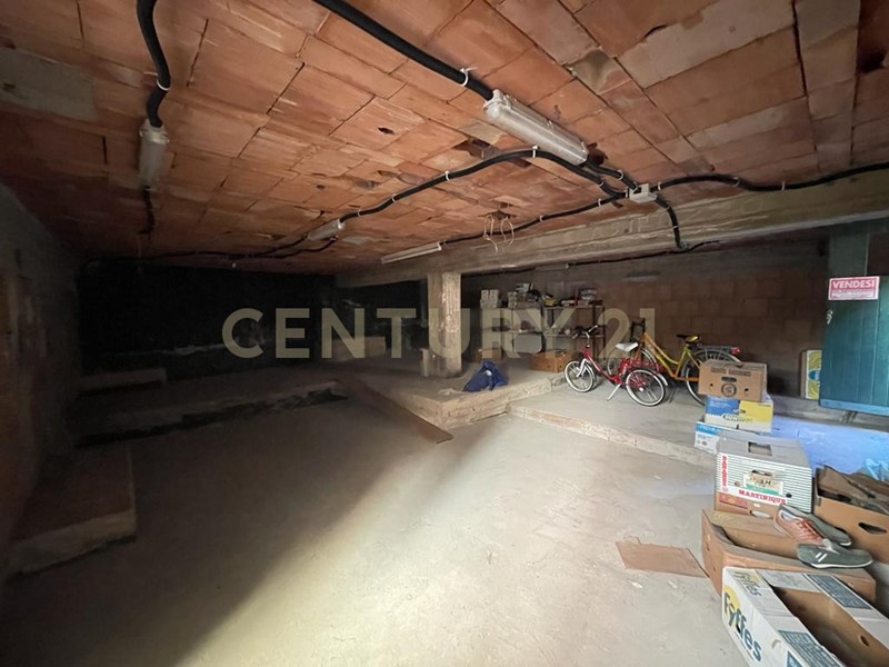 Capannone in Vendita a Monte Argentario, zona Porto Santo Stefano - Centro, 70'000€, 70 m²