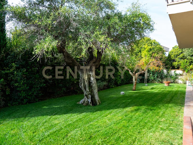 Casa Semi Indipendente in Vendita a Grosseto, 895'000€, 400 m², con Box