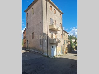 Quadrilocale in Vendita a Civitella Paganico, 35'000€, 49 m²