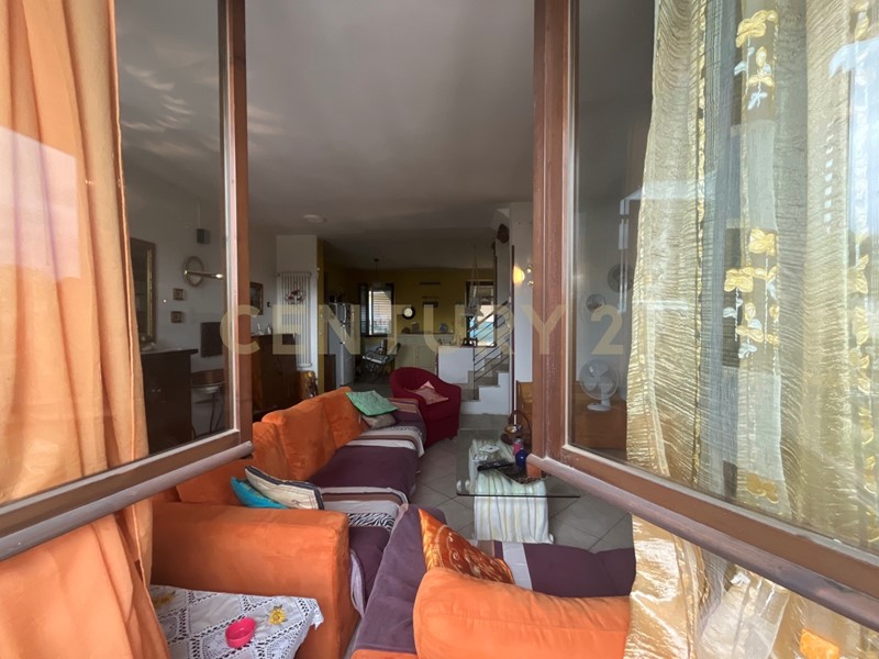 Casa Semi Indipendente in Vendita a Montalcino, 169'500€, 149 m², con Box