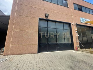 Capannone in Vendita a Monte Argentario, zona Porto Santo Stefano - Campone, 260'000€, 300 m²