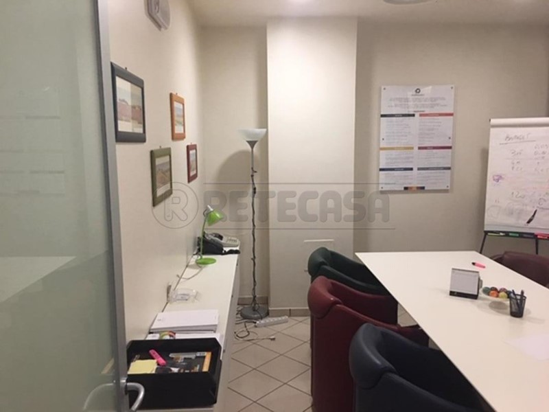 Immobile commerciale in Vendita a Vicenza, 195'000€, 150 m²