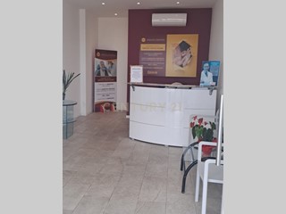 Immobile commerciale in Vendita a Orbetello, 210'000€, 48 m²