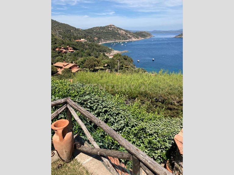 Casa Indipendente in Vendita a Monte Argentario, zona Porto Ercole, 1'450'000€, 160 m²