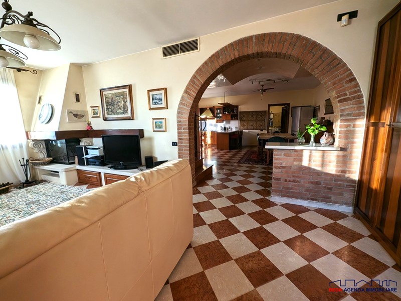 Villa in Vendita a Campodarsego, 330'000€, 200 m²