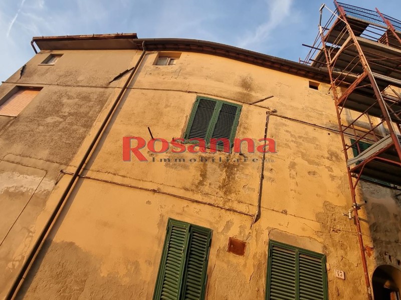 Casa Indipendente in Vendita a Fauglia, 67'000€, 131 m², arredato