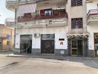 Negozio in Vendita a Montecorvino Rovella, 48'000&euro;, 40 m²