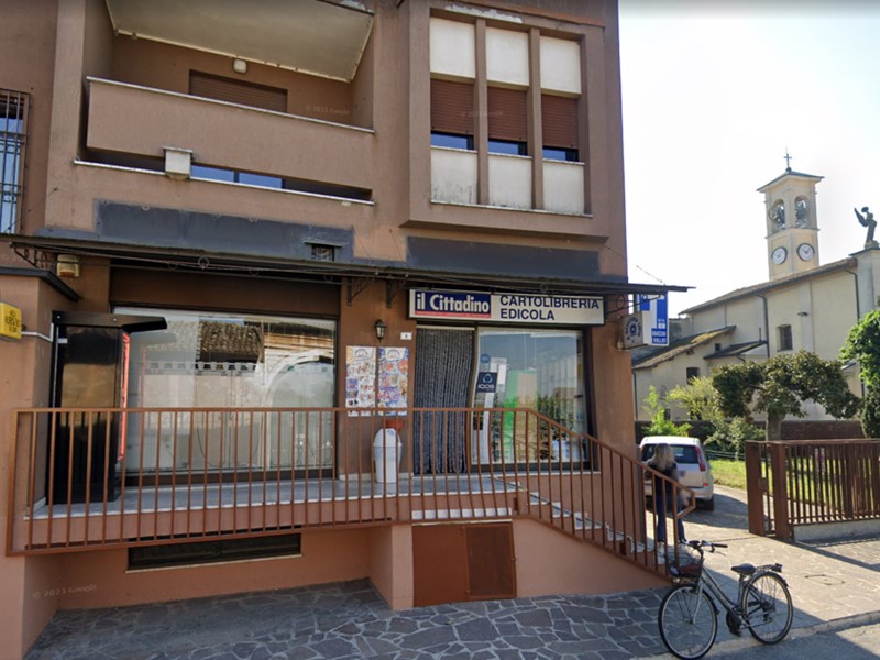 Attività commerciale in Vendita a Boffalora d'Adda, 100'000€, 100 m²