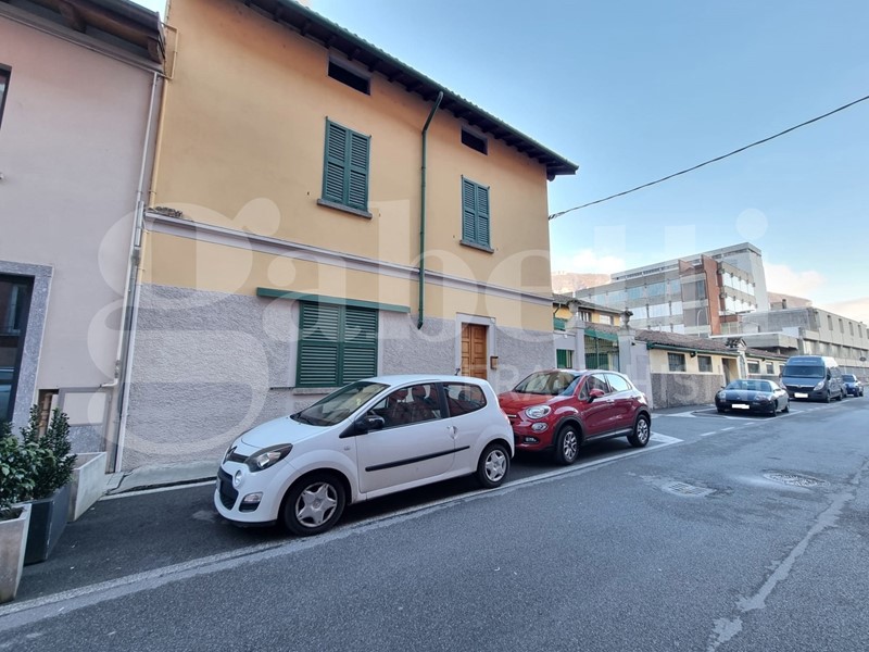 Ufficio in Affitto a Lecco, 590€, 60 m²