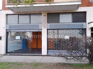 Negozio in Vendita a Rozzano, 155'000€, 95 m²