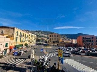 Quadrilocale in Vendita a Ventimiglia, zona Centro Storico, 145'000€, 75 m²