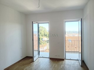 Quadrilocale in Vendita a La Spezia, zona Periferia EST, 325'000€, 104 m²