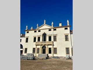 Ufficio in Vendita a Bolzano Vicentino, 525'000&euro;, 803 m²