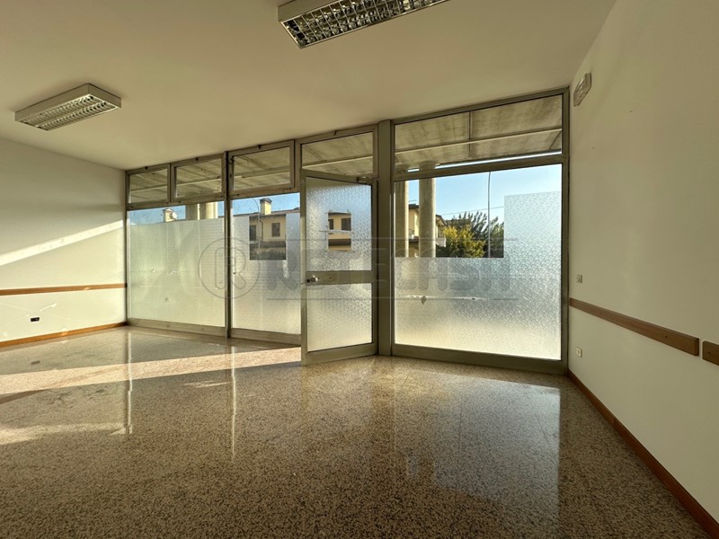 Ufficio in Vendita a Cartigliano, 89'000€, 135 m²