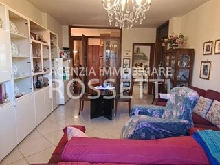 Appartamento in Vendita a Fucecchio, 160'000€, 125 m², con Box