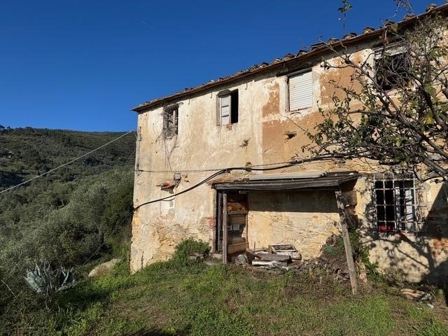Casa di corte in Vendita a Vicopisano, 38'000€, 120 m²