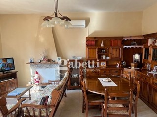 Casa Indipendente in Vendita a Capua, 140'000€, 100 m²