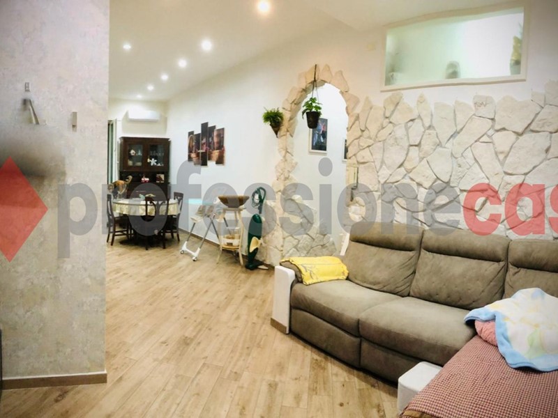 Trilocale in Vendita a Salerno, 198'000&euro;, 80 m²