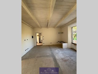 Trilocale in Vendita a Greve in Chianti, zona Chiocchio, 240'000€, 76 m²