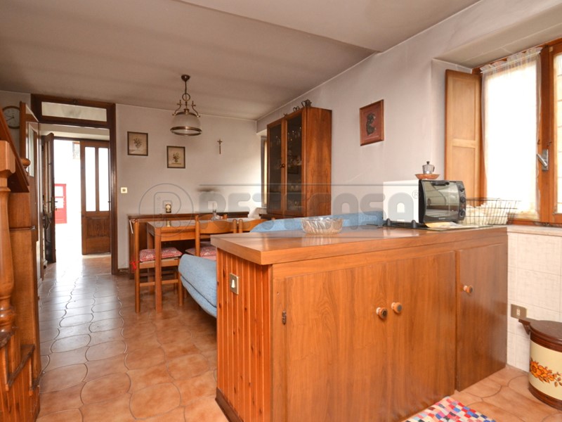 Casa Semi Indipendente in Vendita a Valdagno, zona Castello, 30'000€, 116 m²