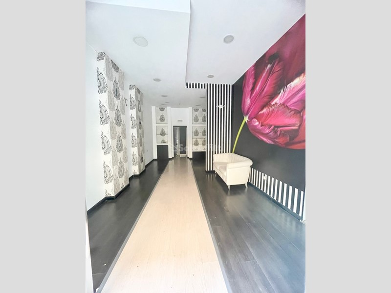 Capannone in Affitto a Bari, zona Carrassi, 470€, 37 m²