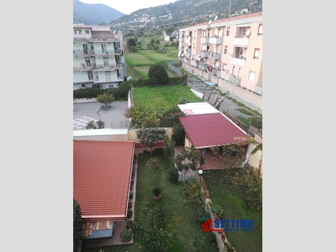 Villa in Vendita a Furci Siculo, 120'000€, 330 m²