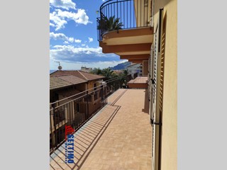 Appartamento in Vendita a Santa Teresa di Riva, 97 m²