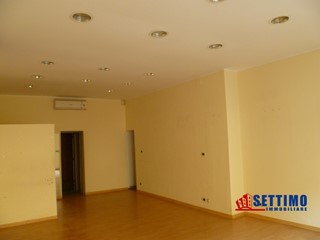Ufficio in Vendita a Santa Teresa di Riva, 85'000€, 50 m²