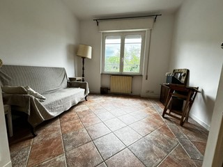 Appartamento in Vendita a Massa, zona Castagnara, 220'000€, 90 m²