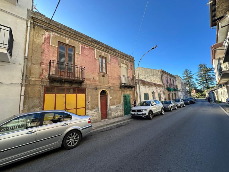 Casa Indipendente in Vendita a Pace del Mela, 65'000€, 128 m²