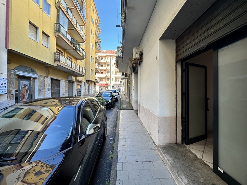 Immobile commerciale in Vendita a Catanzaro, zona Catanzaro Lido, 69'000&euro;, 45 m²
