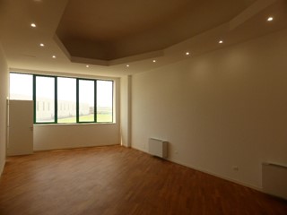 Ufficio in Affitto a Quarto d'Altino, 2'500€, 300 m²