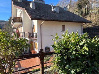 Appartamento in Vendita a Urbe, 105'000€, 98 m², con Box