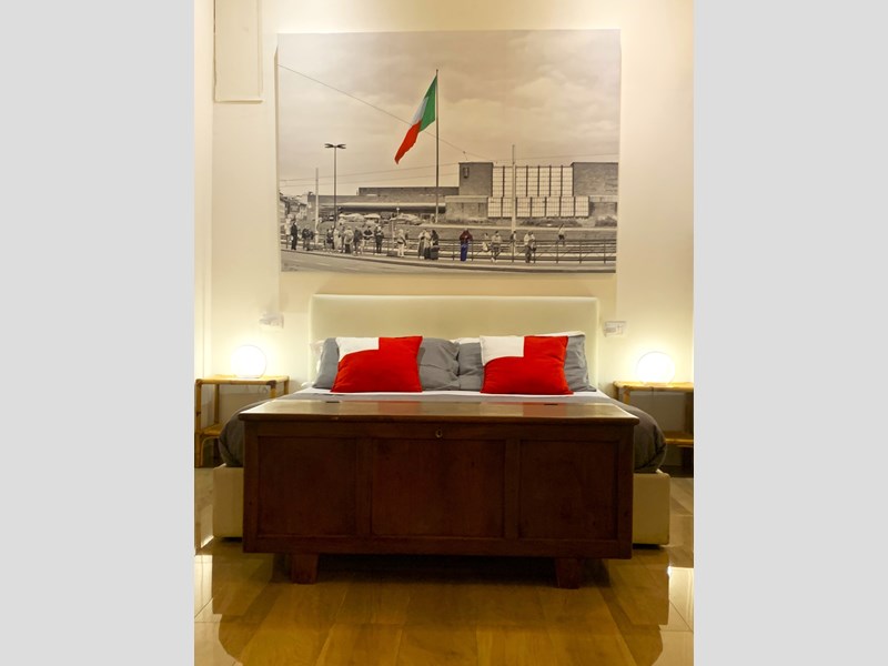 Bilocale in Vendita a Firenze, zona centro stazione, 374'000€, 60 m², arredato