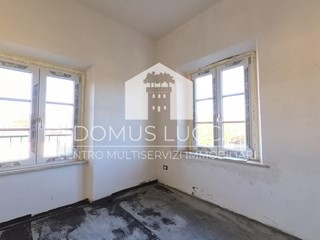 Appartamento in Vendita a Capannori, zona Lunata, 290'000€, 126 m², con Box