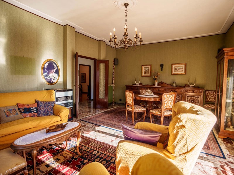 Villa in Vendita a Pinerolo, 240'000€, 140 m²