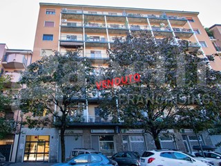 Bilocale in Vendita a Milano, 310'000€, 70 m²