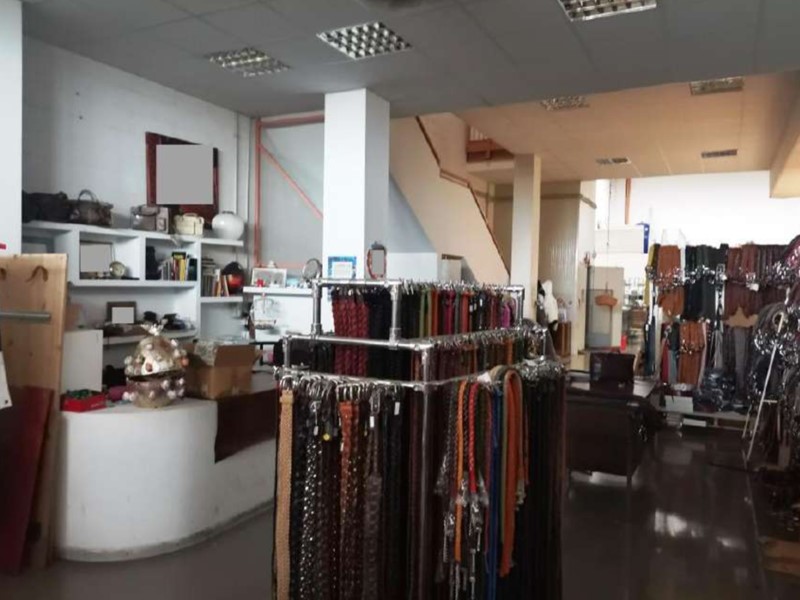 Capannone in Vendita a Cervia, zona Montaletto, 167'000€, 10514 m²