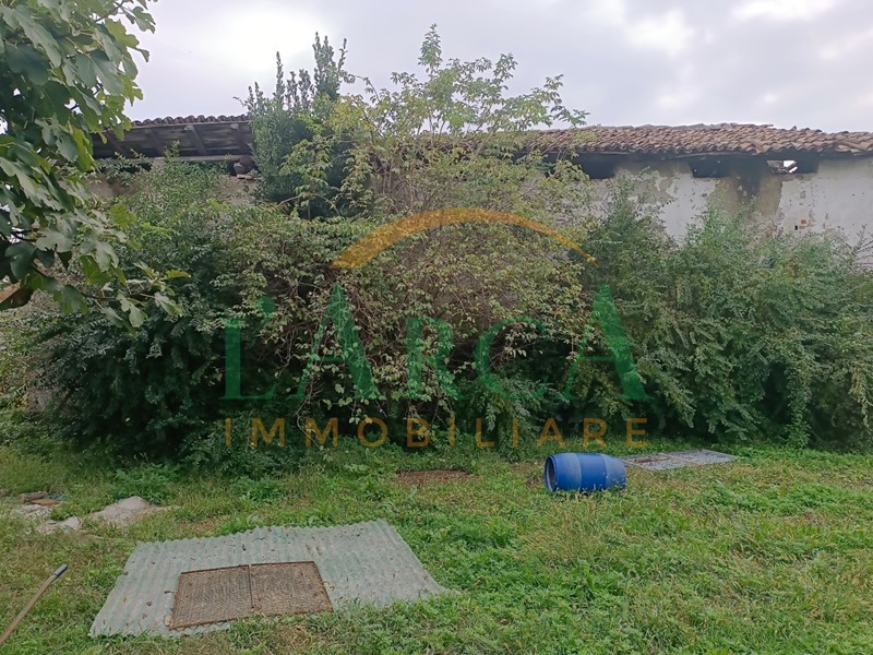 Rustico in Vendita a Villongo, 370'000€, 845 m²