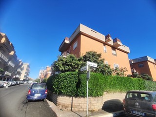 Capannone in Vendita a Tivoli, zona Villa Adriana, 7'000€, 14 m²