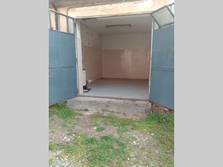 Magazzino in Vendita a Torino, zona SAN PAOLO- CENISIA , 26'000€, 31 m²