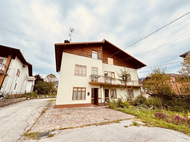 Quadrilocale in Vendita a Gallio, 132'000€, 141 m²