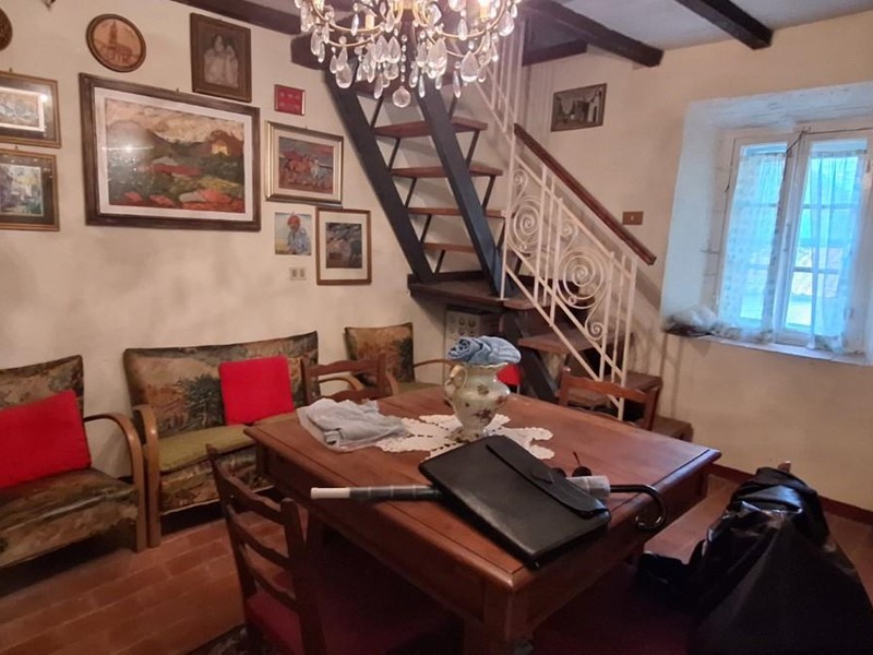 Casa Indipendente in Vendita a Borgo a Mozzano, zona San Romano, 38'000&euro;, 150 m², arredato