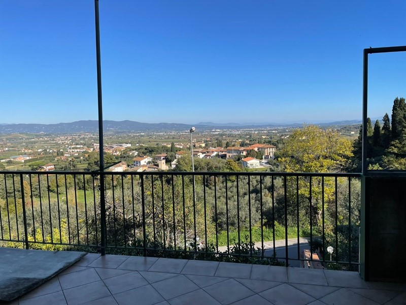 Villetta a schiera in Vendita a San Miniato, 290'000€, 230 m²