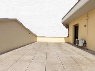 Attico in Vendita a Ponsacco, 190'000€, 117 m²