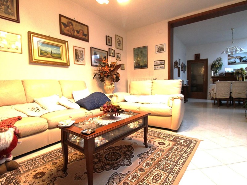 Casa Semi Indipendente in Vendita a Casciana Terme Lari, zona Perignano, 239'000€, 155 m²